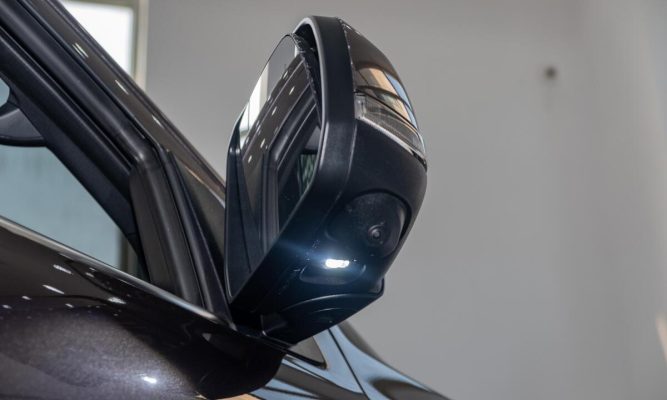 Ford Everest Platinum Mới 2.0L AT 4X4