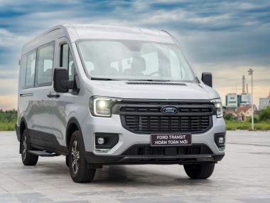 FORD TRANSIT 2024 TREND 16 CHỖ