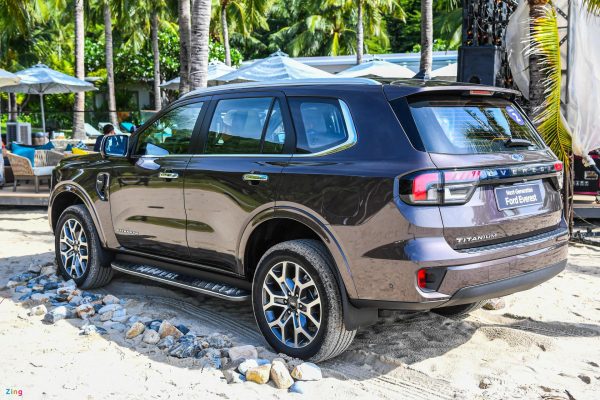 Ford Everest Ambiente 2.0L Turbo